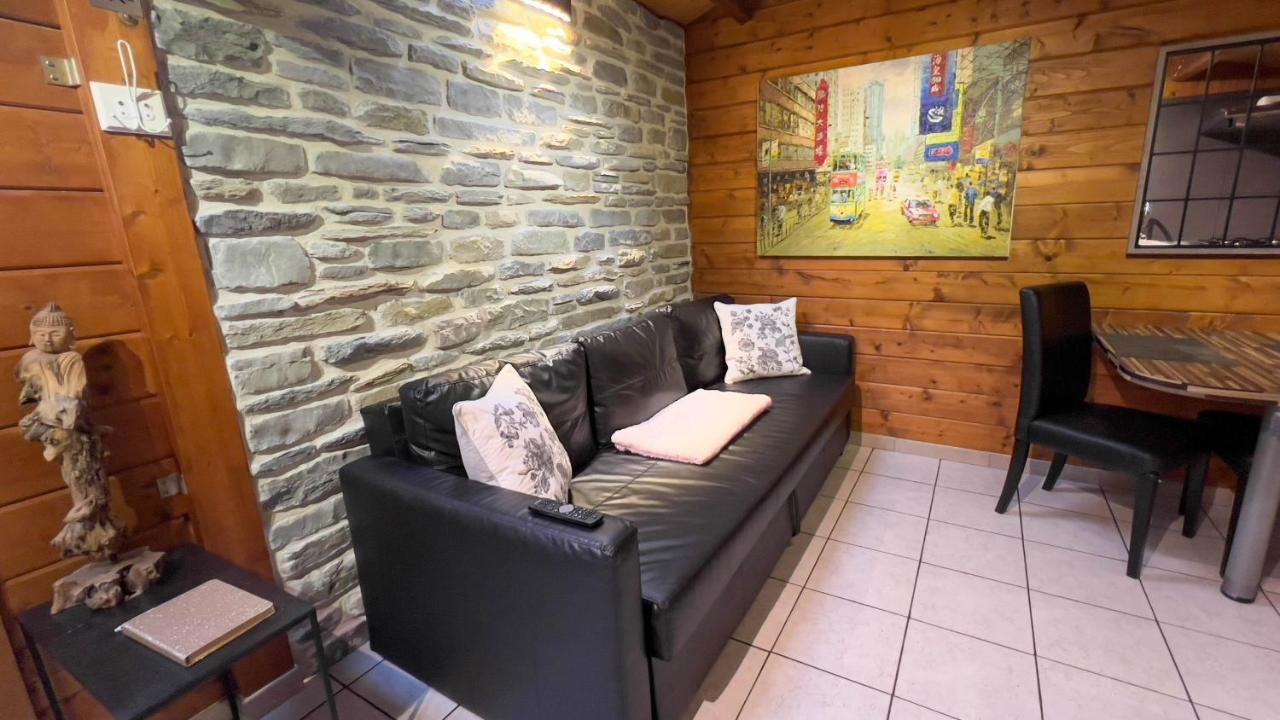 Au Chalet D'Isa Havelange Exterior photo