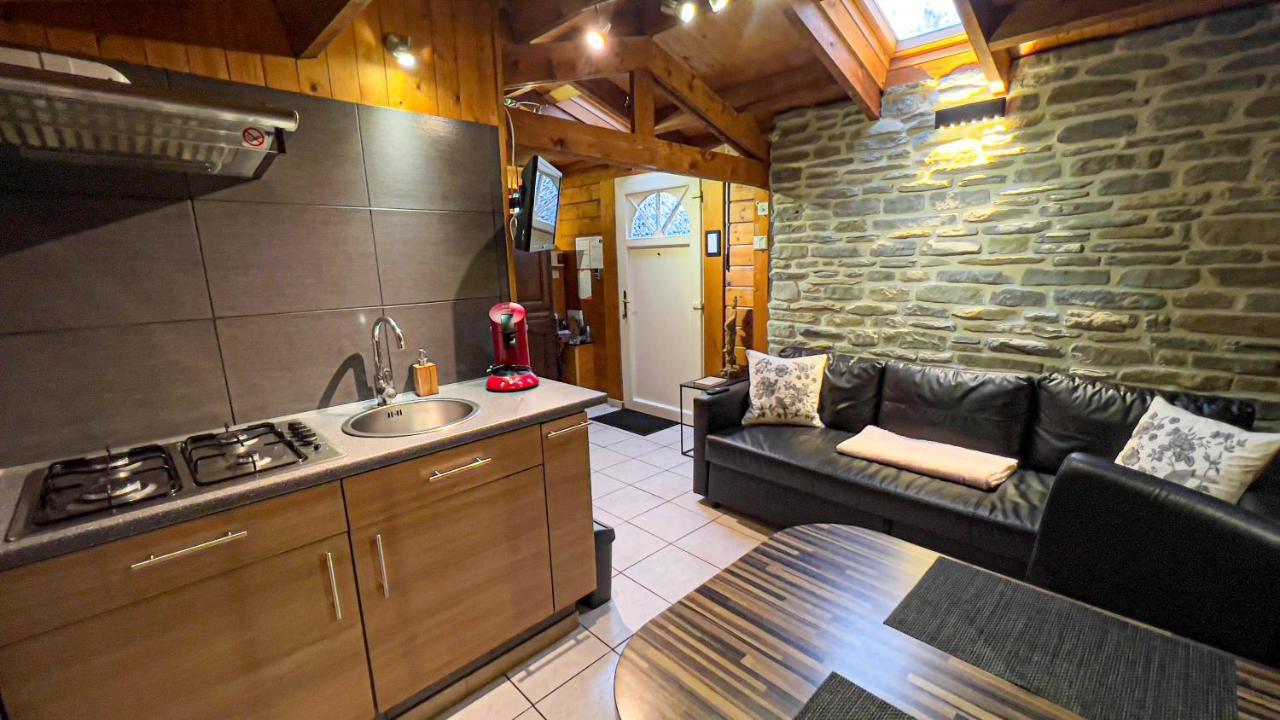 Au Chalet D'Isa Havelange Exterior photo